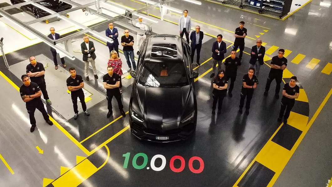 Urus從首度亮相到突破1萬輛只經過大約2年時間。(圖片來源/ Lamborghini)