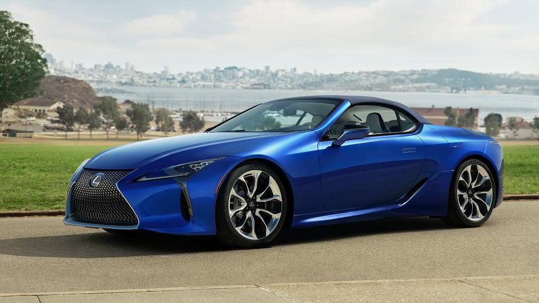 關篷時間略長，也僅需要16秒就能完成。(圖片來源/ Lexus)
