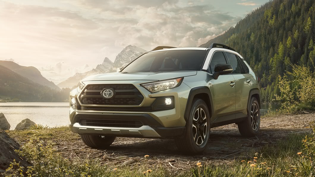 年式更新之後，有望讓RAV4車系4WD車型入主門檻再往下修。(圖片來源/ Toyota)