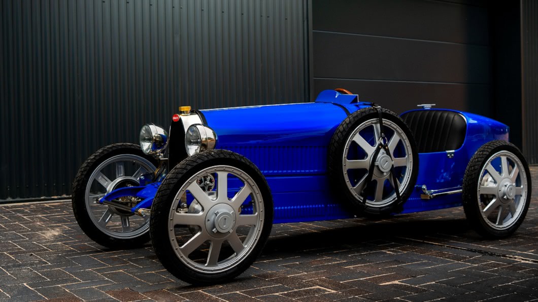 Bugatti Baby II是以1920年代經典Type 35為基礎,等比例縮小至75%大小。(圖片來源/ Bugatti)