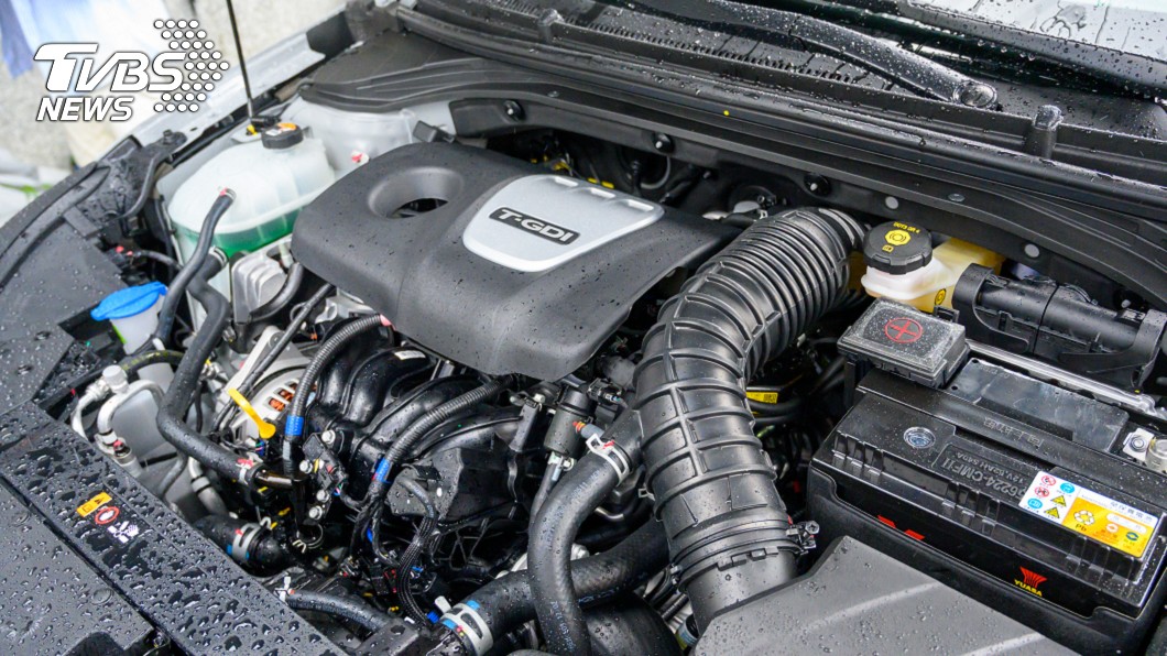 Elantra Sport Final Force搭載1.6升渦輪增壓引擎,可輸出204hp最大馬力以及27kgm最大扭力。