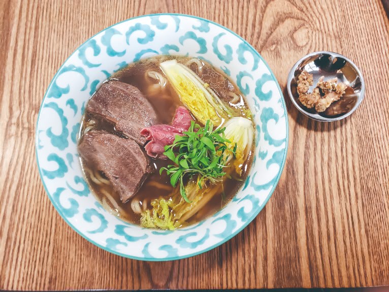 由臺中前知名法國料理餐廳樂沐主廚陳嵐舒開設的「Gubami」也入選必比登推介。(圖片來源/ Michelin Guide)