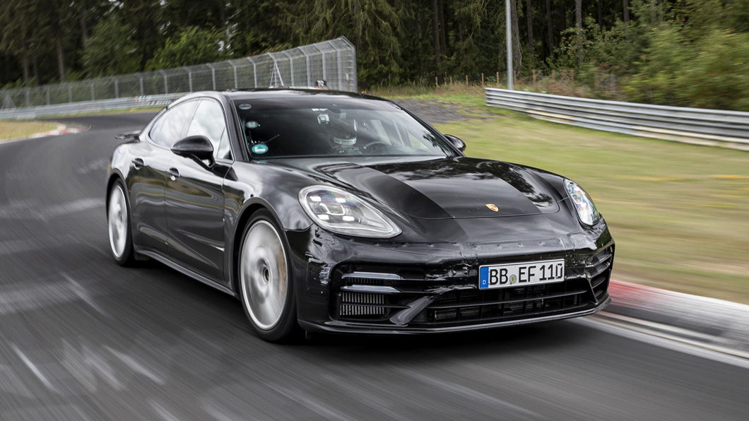 9萬多的修車費用可以在德國當地入手Panamera入門款。(圖片來源/ Porsche)