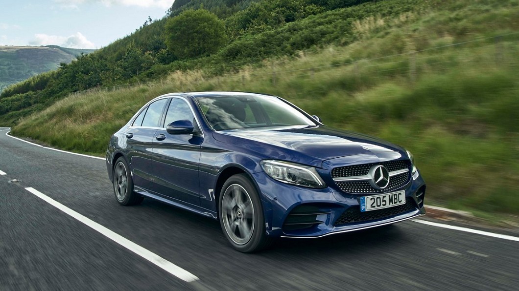 M-Benz將EQ-Boost技術下放至C-Class車系，導入48V輕油電系統。(圖片來源/ M-Benz)