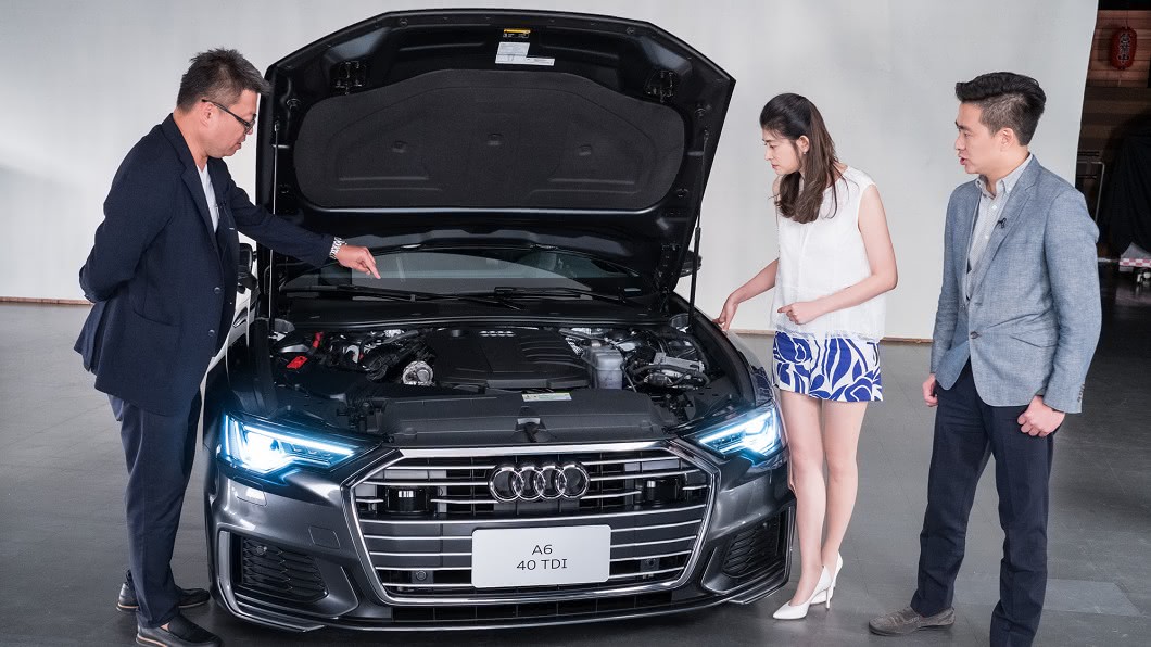 楊欣儒:40 TDI是目前A6 Avant車系主打的動力,是以2.0 TDI柴油渦輪引擎搭配12V輕油電,具有204匹最大馬力以及40.8公斤米最高扭力,還可以降低二氧化碳排放。