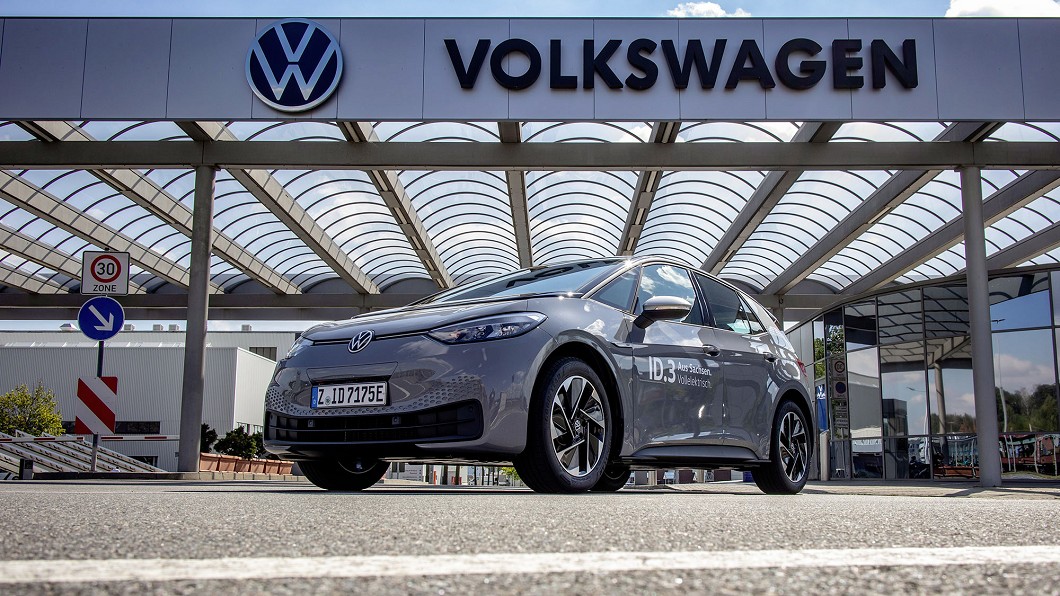ID.3自位於德國東部之生產基地Zwickau生產線出發。(圖片來源/ Volkswagen)