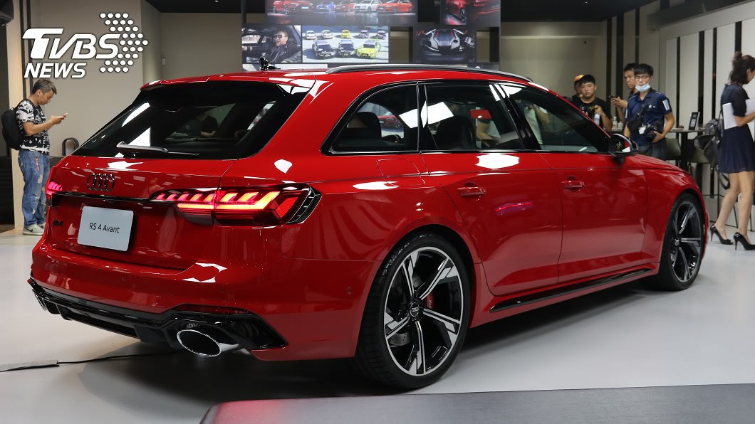 RS 4 Avant繼承RS 2 Avant血統,是Audi歷史最悠久的RS高性能車款。