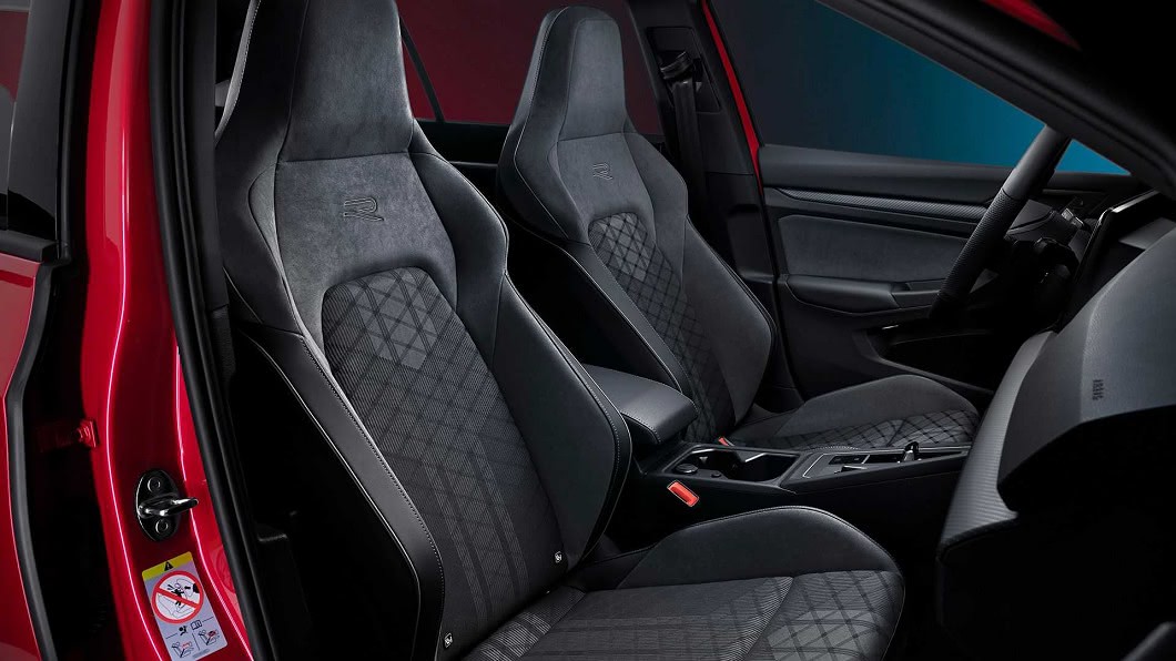 Golf Variant的雙跑車前座椅。(圖片來源/ Volkswagen)
