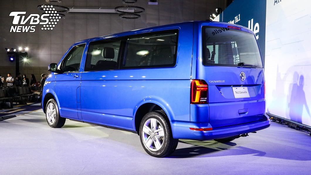 T6.1 Caravelle共提供5款車型選擇,開出140.3萬起建議售價。