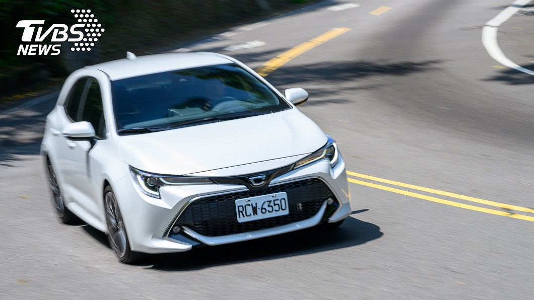 Corolla Sport彎中動態表現相當穩定。