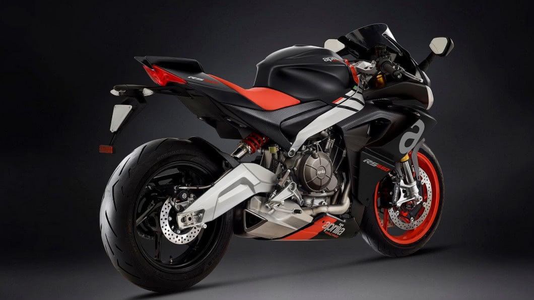 RS 660外觀大致繼承家族跑車輪廓。(圖片來源/ Aprilia)