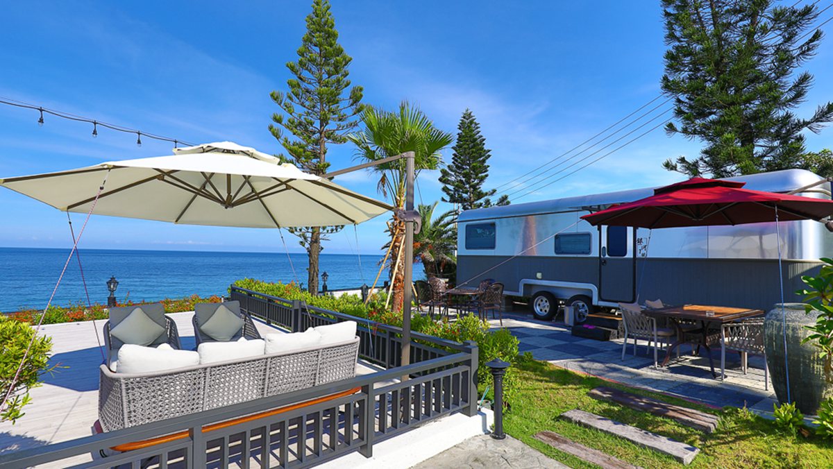 豪華露營(Glamping)近年在國內外都相當熱門,圖為花蓮「布萊頓·霍夫莊園」。(圖/布萊頓·霍夫莊園提供)