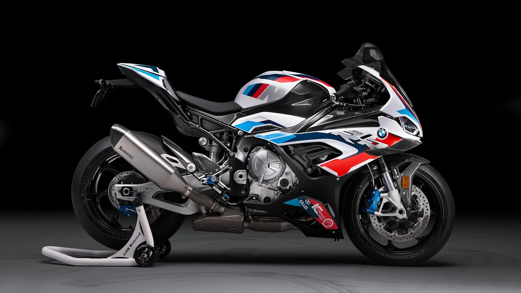 BMW M1000RR車身也以M Power代表色為主要設計。(圖片來源/ BMW)