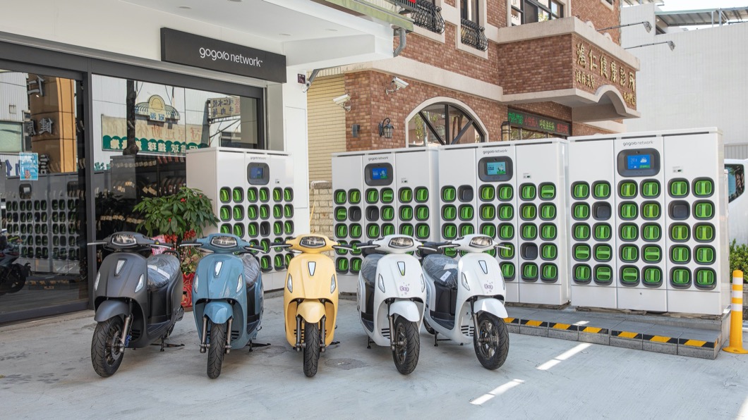 PGO高雄鳳山據點開幕 Ur1 Plus跑車版同步展演