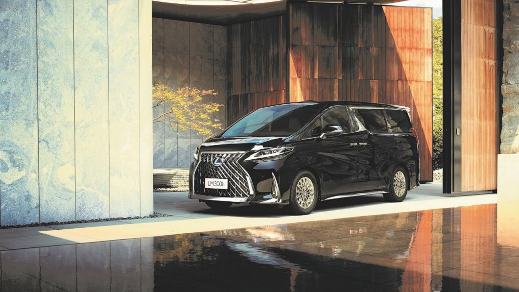 Money推薦Lexus LM給王思佳夫妻擋。（圖片來源/ Lexus）