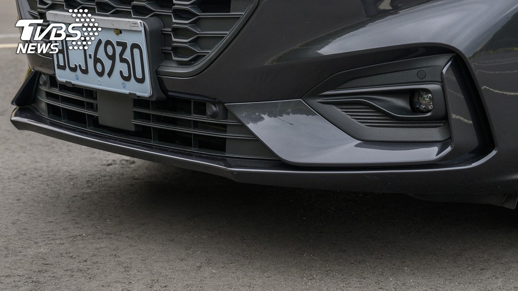 Focus ST-Line Lommel在四門房車的基礎之下,增加了前、後擾流保桿,以及側裙。