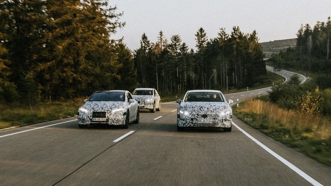 包括EQS在內,Mercedes-Benz後續將推EQE、SUV版EQE與EQS,還有EQA、EQB等電動車產品。(圖片來源/ Mercedes-Benz)