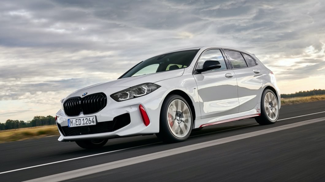 BMW 128 ti的前驅設定與動力輸出,幾乎正對著VW GTi以及M-Benz A250而來。(圖片來源/ BMW)