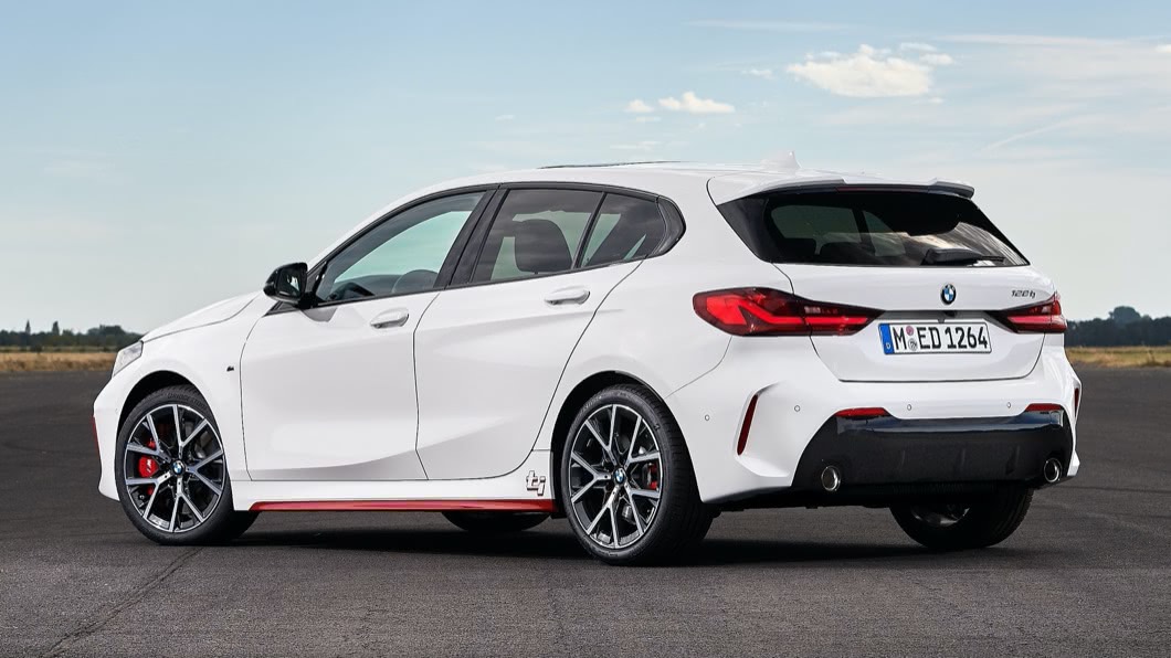 BMW全新推出的128 ti是一款前輪驅動設定的車款,並且用上許多M135i xDrive車上所採用的技術。(圖片來源/ BMW)