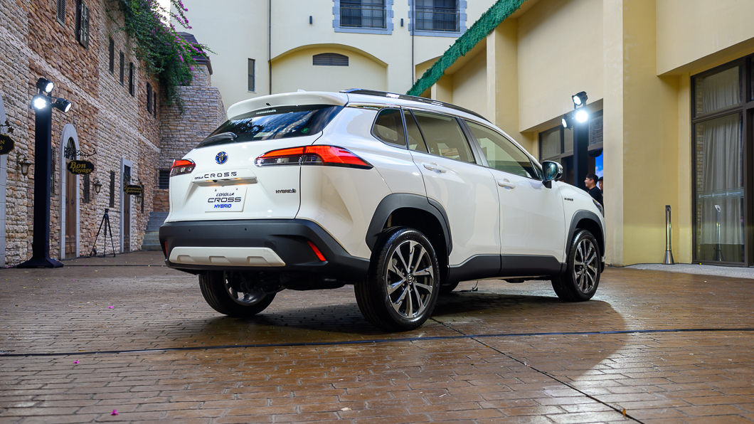 Corolla Cross外觀設計帶有都會化RAV4視覺感受。