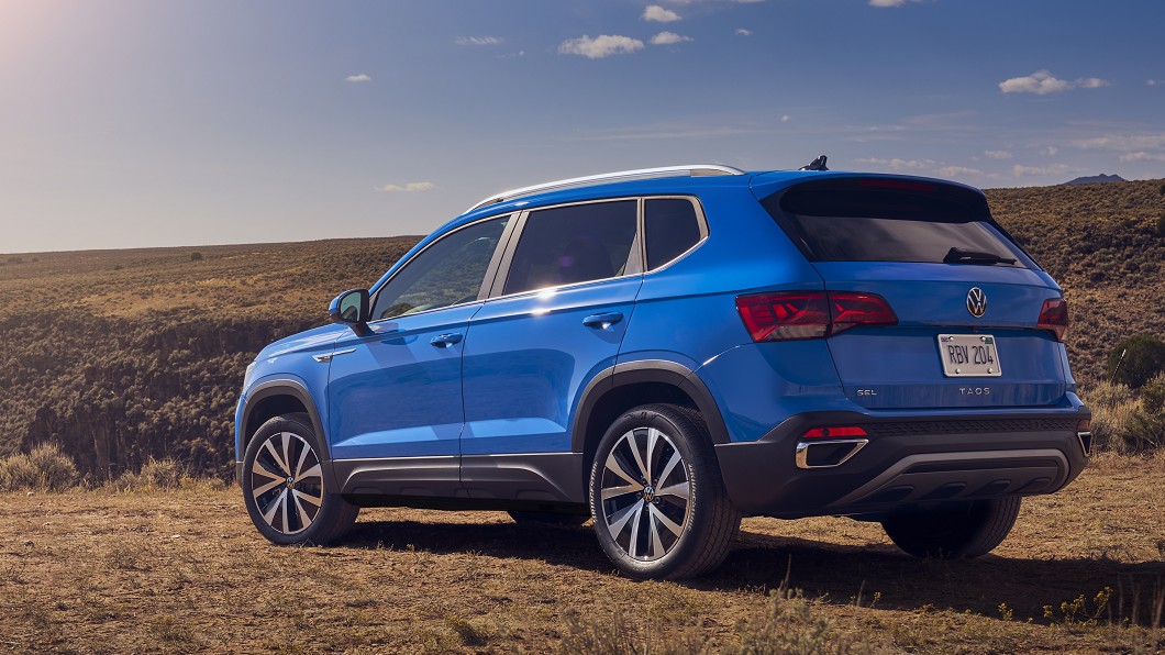 車尾植入Y字形尾燈燈組,營造活潑視覺感受。(圖片來源/ Volkswagen)