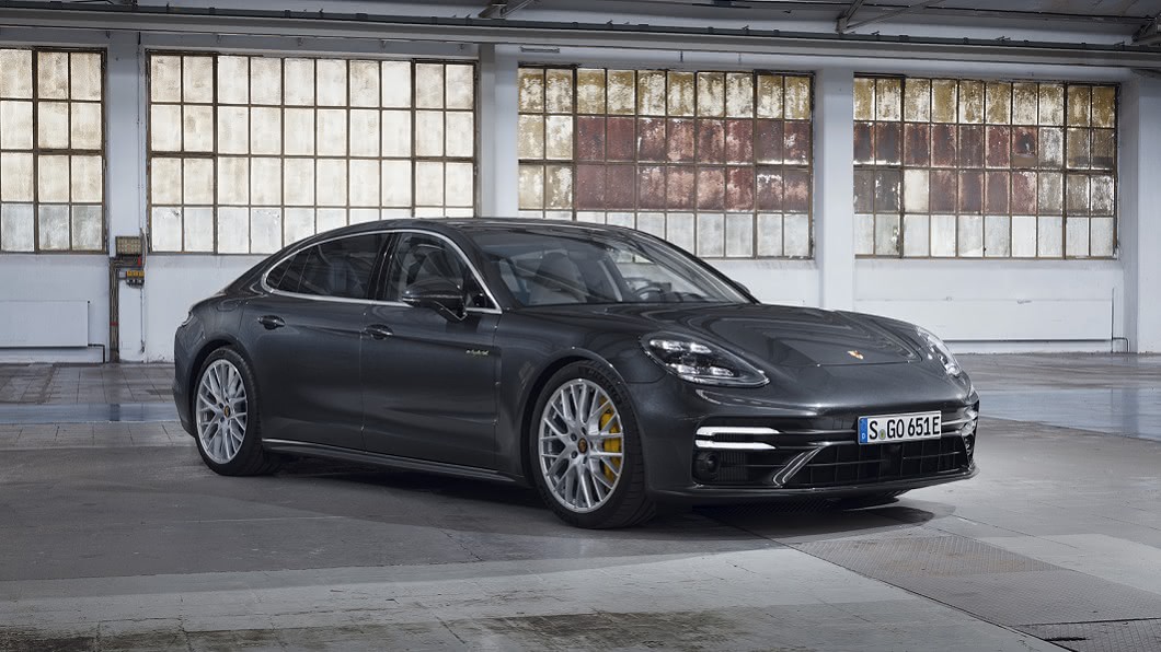 油電車馬力700匹! 新款Panamera Turbo S E-Hybrid亮相