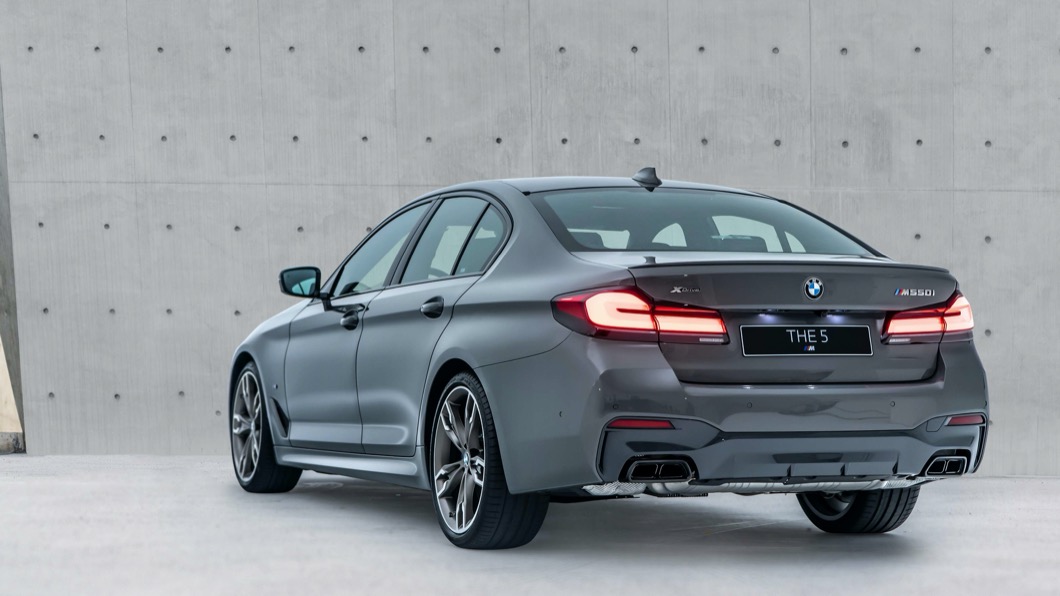BMW M550i xDrive具備530匹最大馬力。(圖片來源/ BMW)