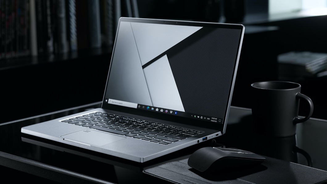 Porsche Design Acer Mouse RS藍牙無線滑鼠也完整了旅行組的配件。(圖片來源/ Acer)