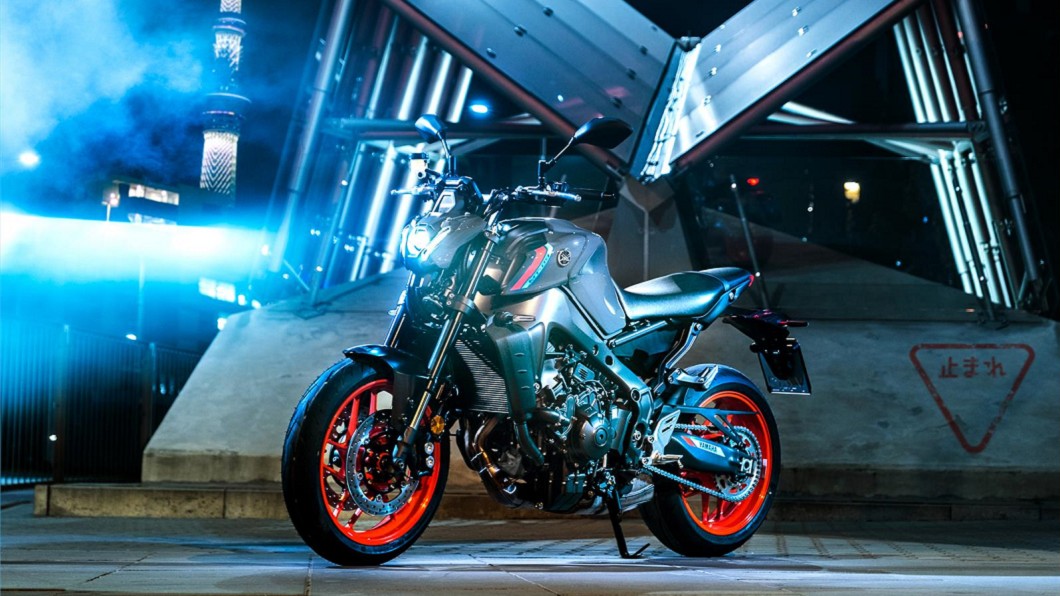 Yamaha MT09改款亮相 電控系統加強操控更穩健