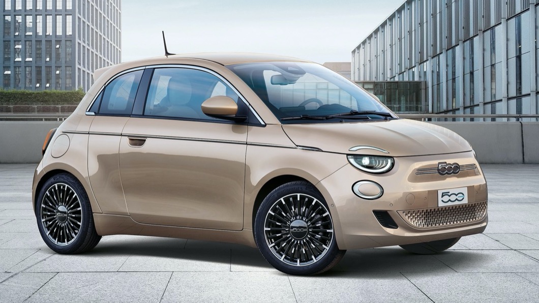 多開一扇門出入更便利！　Fiat 500 Electric 3+1電動車亮相