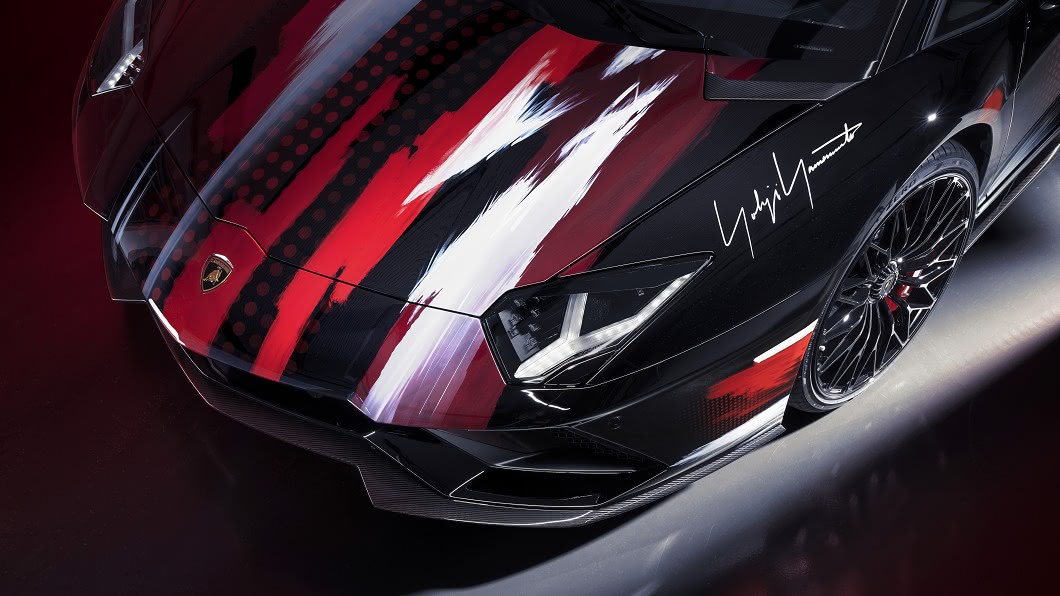 外觀以黑、紅、白為主要設計元素。(圖片來源/ Lamborghini)