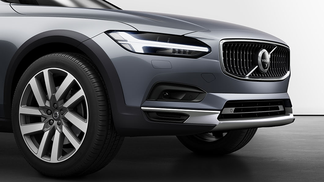前、後保險桿等外觀細節亦隨著年式更新調整。(圖片來源/ Volvo)