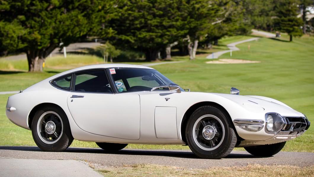 龐德在1967年《雷霆谷》(You Only Live Twice)中駕駛的Toyota 2000 GT。(圖片來源/ Toyota)