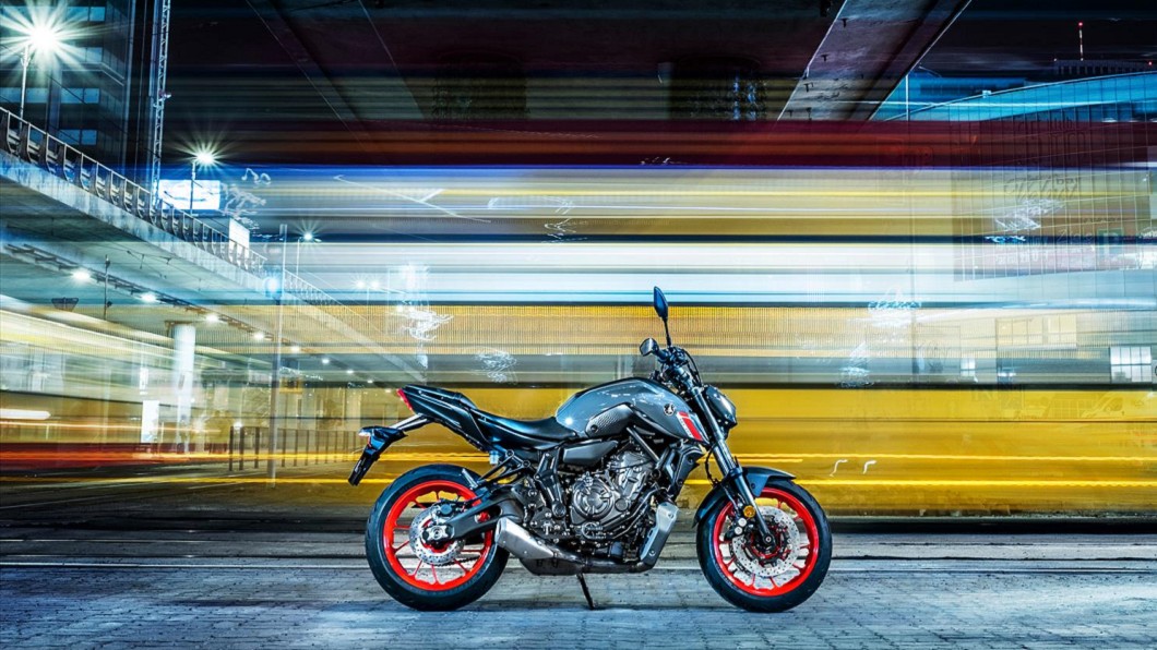 經過微幅調整後,MT-07讓騎士的騎姿更加直挺。(圖片來源/ Yamaha)