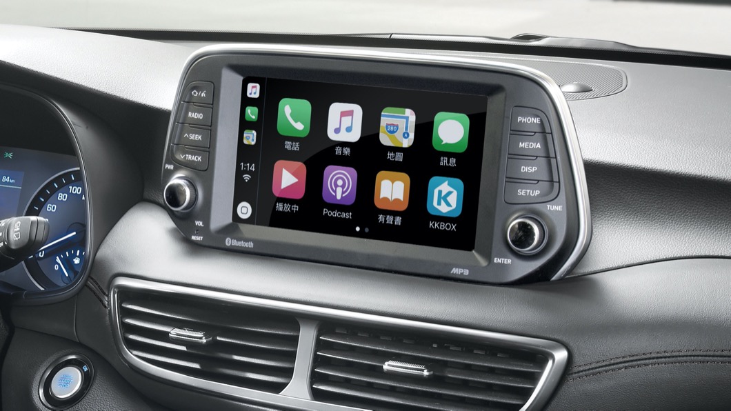 8吋影音主機結合Apple Carplay功能,帶來良好科技體驗。(圖片來源/ Hyundai)