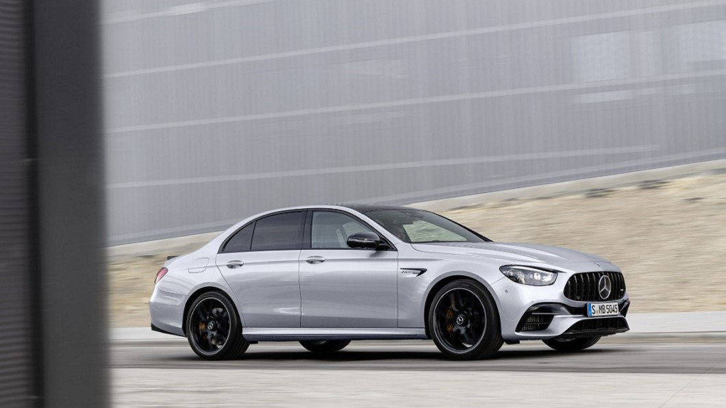 AMG Speedshift MCT九速跑車變速箱，可將強悍馬力和扭力完整且流暢地輸出至每一輪。(圖片來源/ M-Benz)