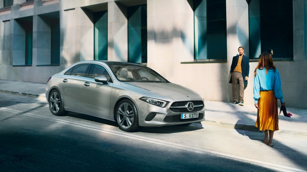 M-Benz 11月多元購車優惠 低月付1.6萬A-Class開回家