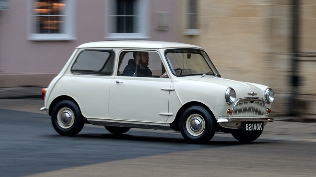 經典老MINI也能變成電動車? 英國品牌推出純電動力套件