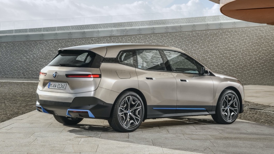 就車格上尺寸來說,iX長度幾乎與X5相同。(圖片來源/ BMW)