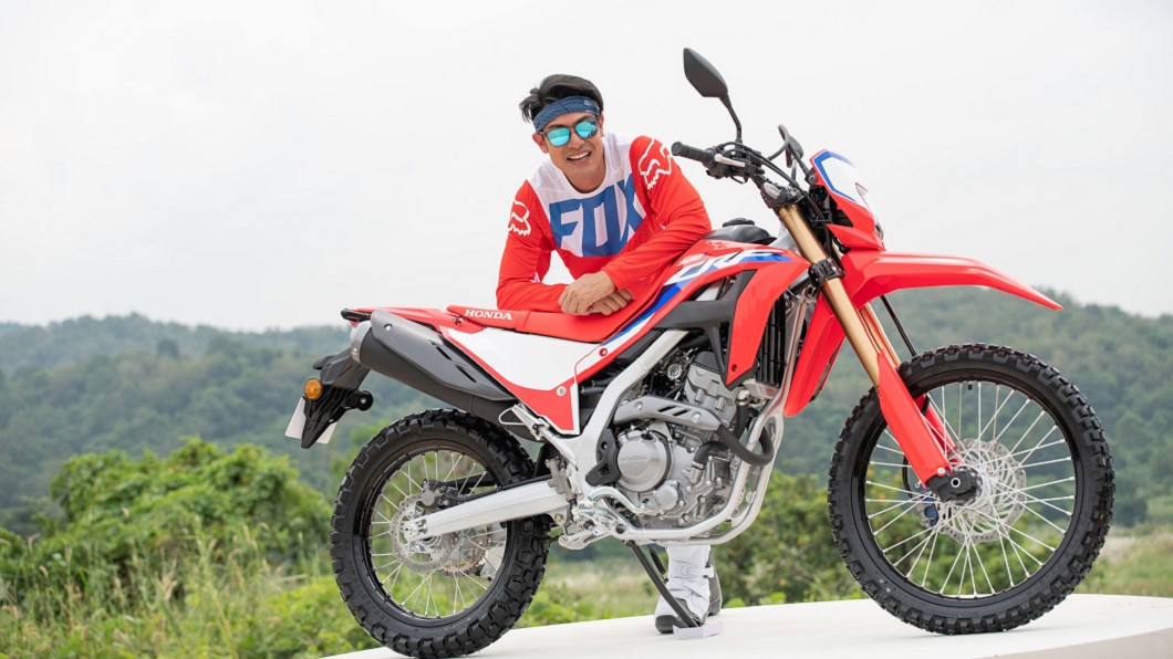 CRF300L座高為830mm。(圖片來源/ Honda)