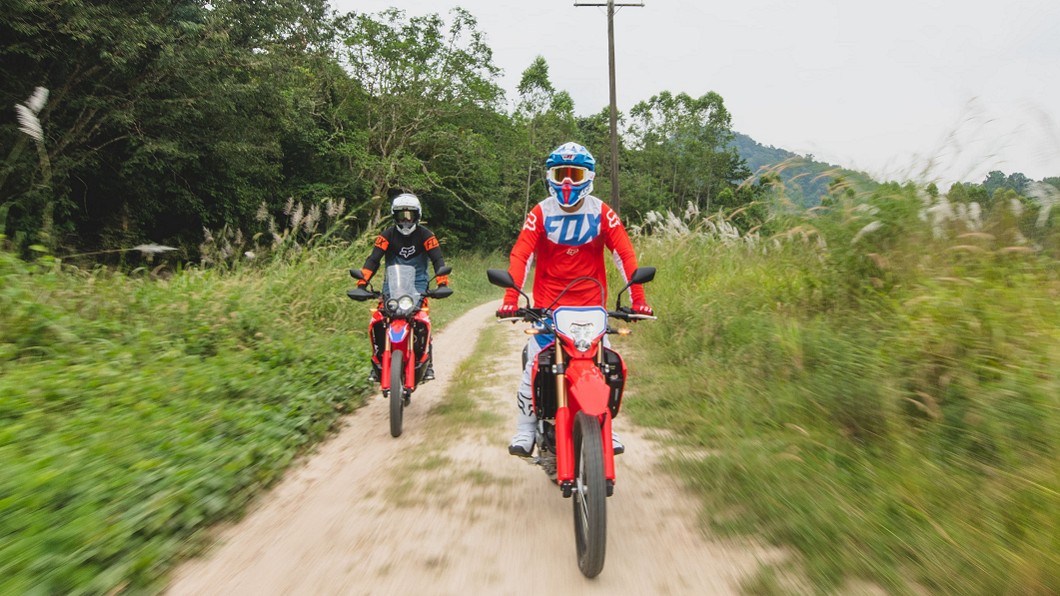 CRF300L、CRF300 Rally,也就是2020年剛大改款的CRF250L、CRF250 Rally兄弟車款。(圖片來源/ Honda)