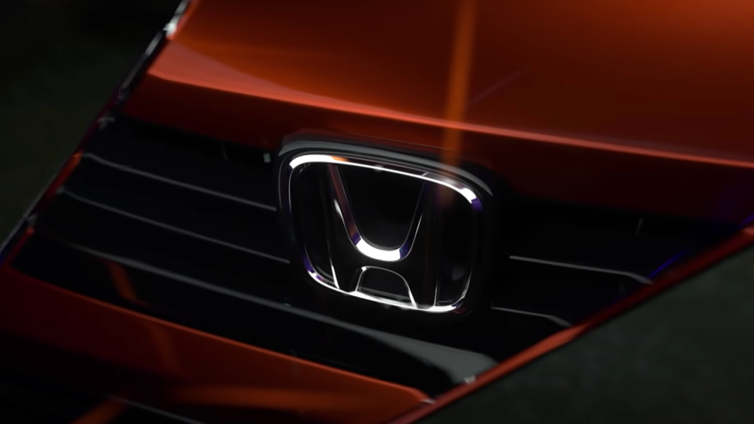 水箱護罩採用橫柵式配置。(圖片來源/ Honda)