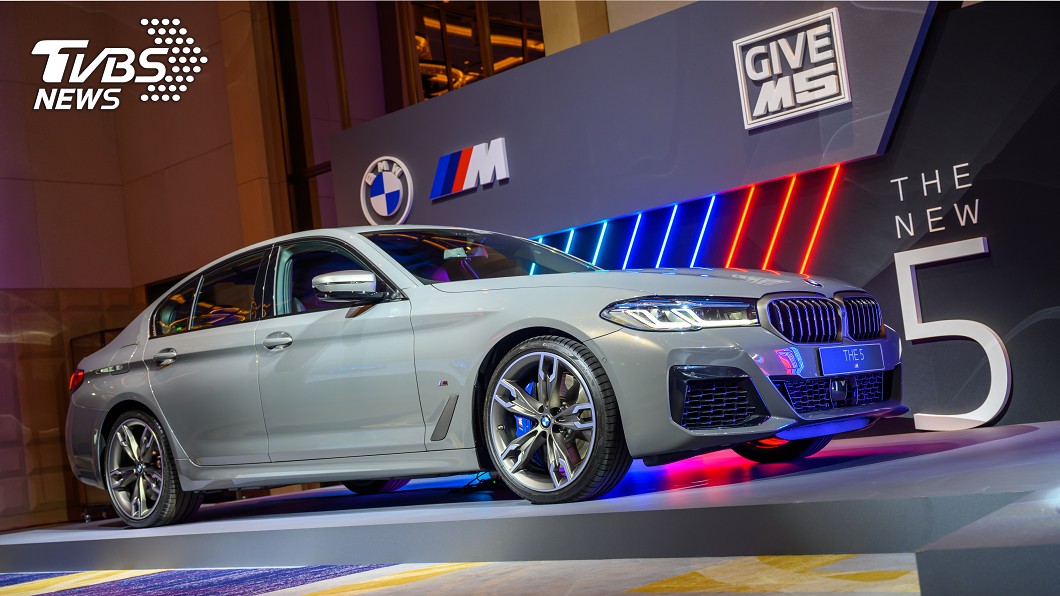 M550i xDrive全車搭配M款空力套件。