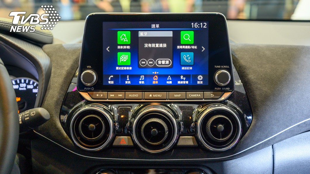 Nissan Juke全車系標配8吋智慧多媒體系統。