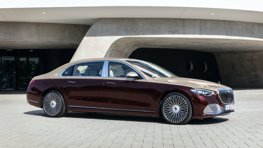 Ｍ-Maybach S-Class和標準版車型相比，光是軸距就增長了17.78公分。