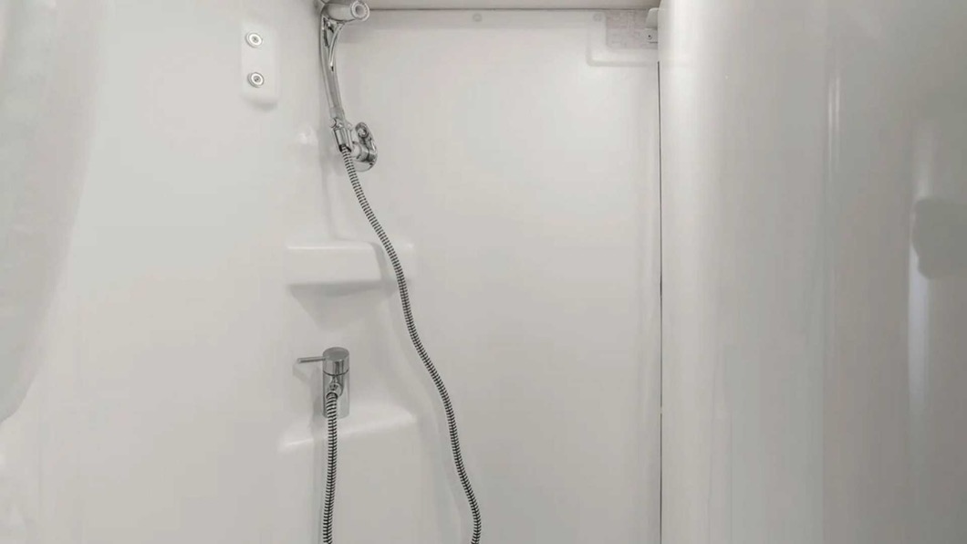 缺點大概就是,淋浴與如廁兩件事情無法同時進行。(圖片來源/ Winnebago)