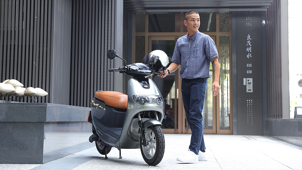 iE125為eMoving首款,亦是臺灣第一款公規快速充電普通重型電動機車。(圖片來源/ eMoving)