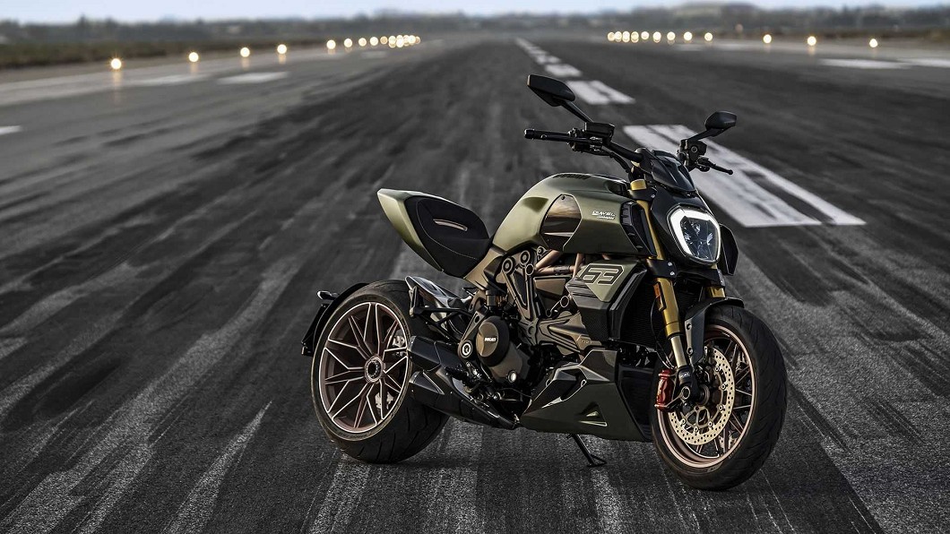 Lamborghini與Ducati宣告攜手合作,在11/25發表了Ducati Diavel 1260 Lamborghini聯名限量車款,限量630輛。(圖片來源/ Lamborghini)