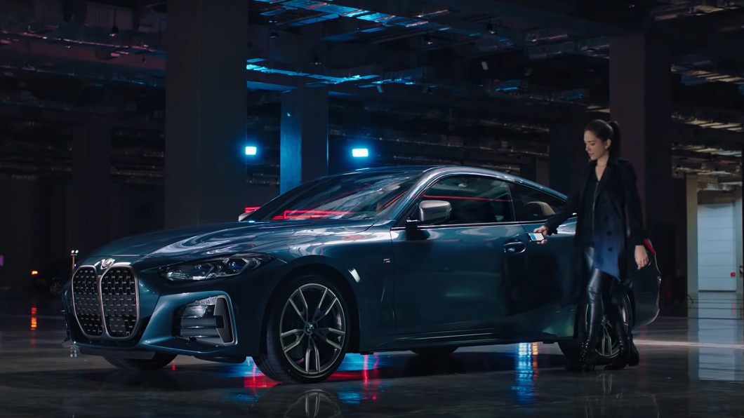 許瑋甯擔任BMW品牌大使,不但演出4系列廣告短片,在發表會當天亦同時現身並發表感想。(圖片來源/ BMW)