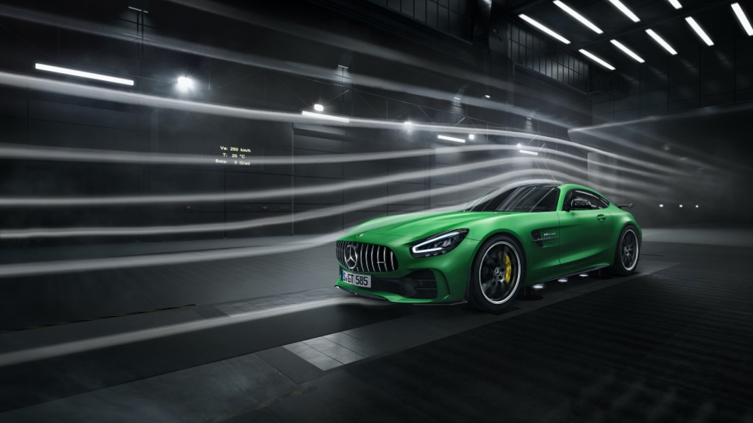 外型設計方面,M-AMG GT、GT R車身導入大量空氣力學技術。(圖片來源/ M-Benz)